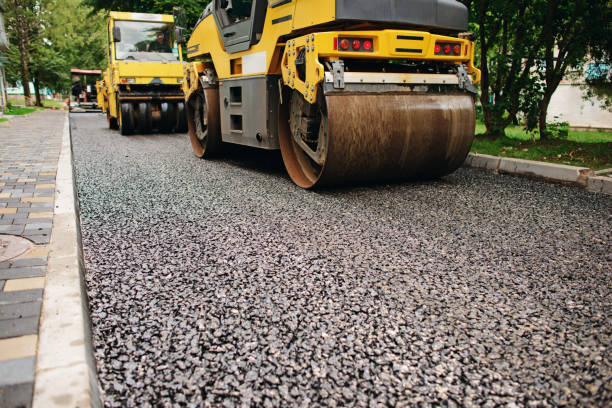 Best Driveway Paving Contractor  in Riverside, CT